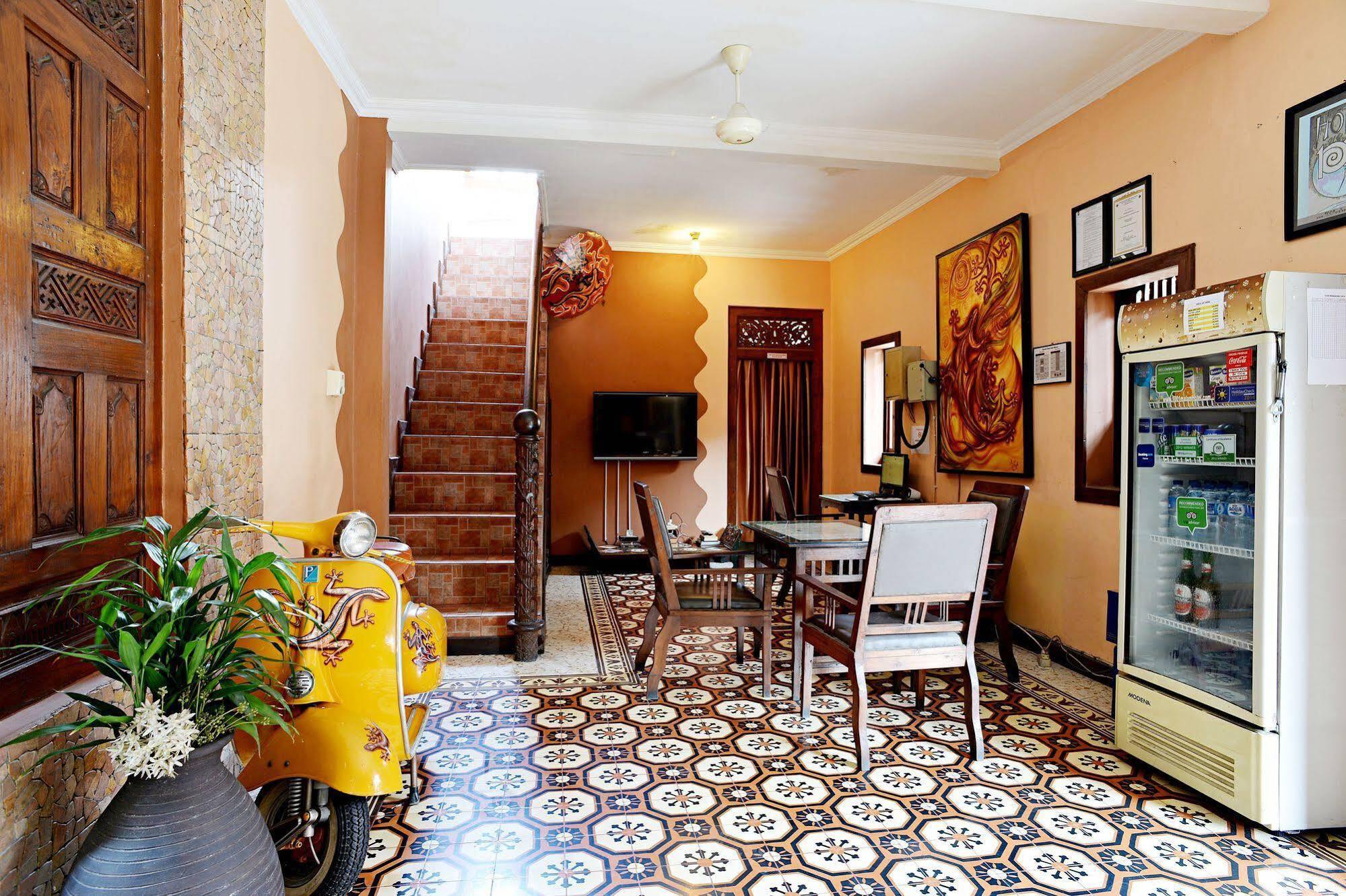 Zen Rooms Malioboro Sosrowijayan Wetan ยอกยาการ์ตา ภายนอก รูปภาพ
